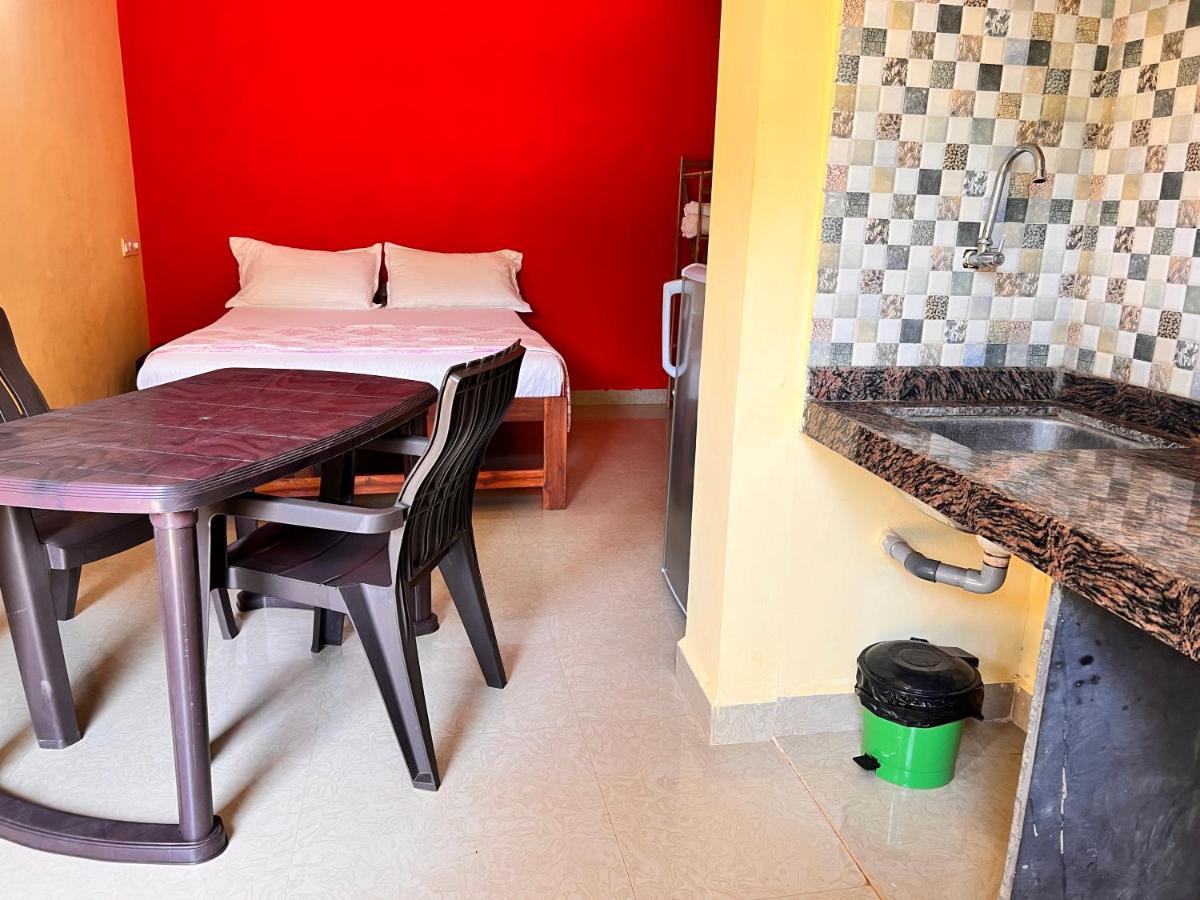 Kyel Villa Guest House 아람볼 외부 사진